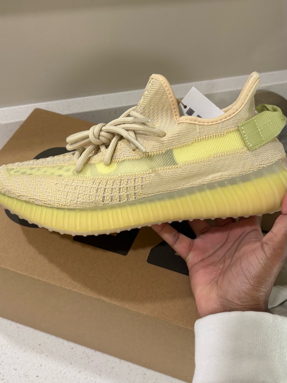 Yeezy Boost 350 V2 - Flax / Pale Yellow